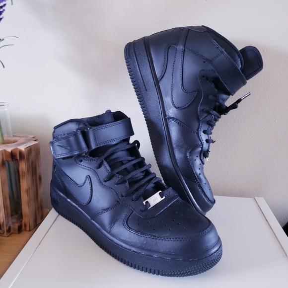 NIKE AIR FORCE 1 MID '07 "TRIPLE BLACK" - 8 US - Picture 4 of 14